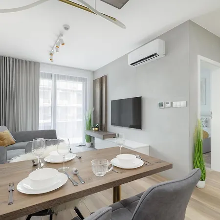 Amber Dunes - By Rentmonkey