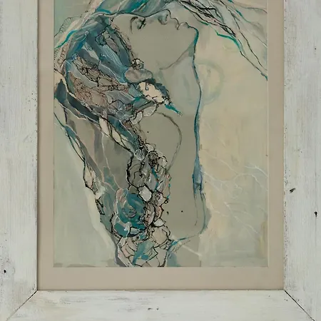 Amber Dunes - By Rentmonkey