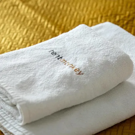 Amber Dunes - By Rentmonkey