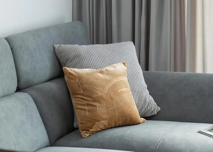 Amber Dunes - By Rentmonkey *