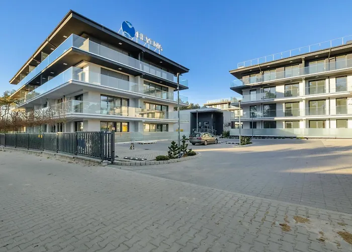 Amber Dunes - By Rentmonkey *