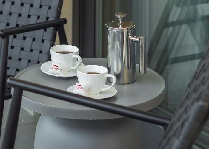 Amber Dunes - By Rentmonkey