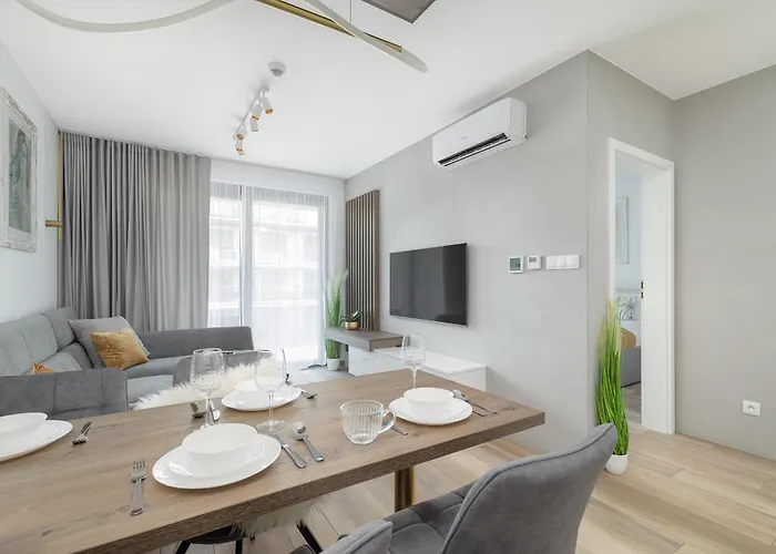 Amber Dunes - By Rentmonkey