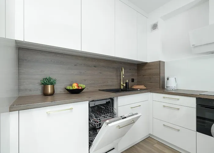 Amber Dunes - By Rentmonkey